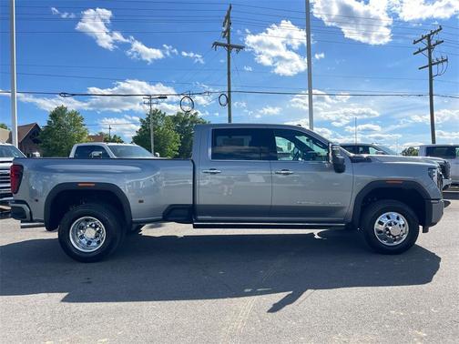 2025 GMC Sierra 3500 Denali