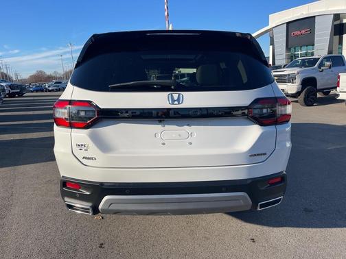 2025 Honda Pilot Touring 8-Passenger