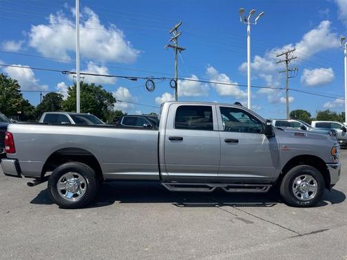 2024 RAM 3500 Tradesman Crew Cab 4x4 8' Box
