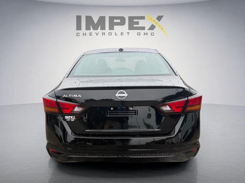 Super Black 2025 Nissan Altima S FWD