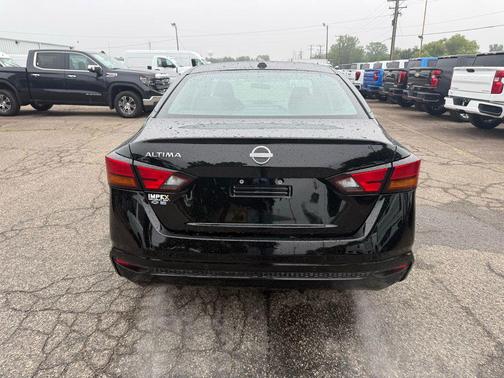 Super Black 2025 Nissan Altima S FWD