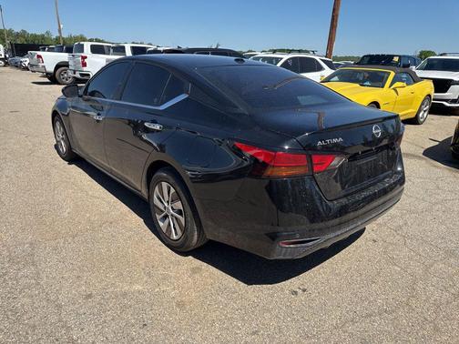 Super Black 2025 Nissan Altima S FWD