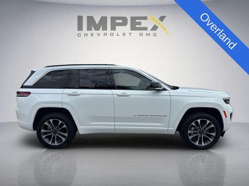 Bright White Clearcoat 2025 Jeep Grand Cherokee Overland