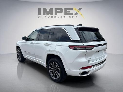Bright White Clearcoat 2025 Jeep Grand Cherokee Overland