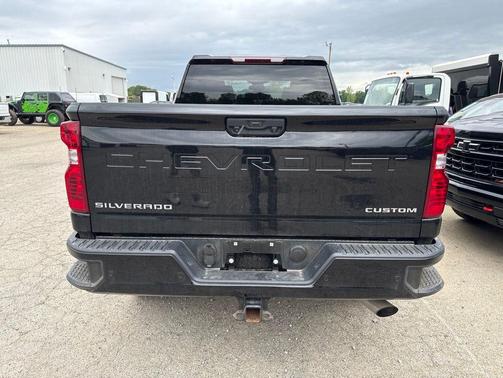 Black 2024 Chevrolet Silverado 2500 Custom