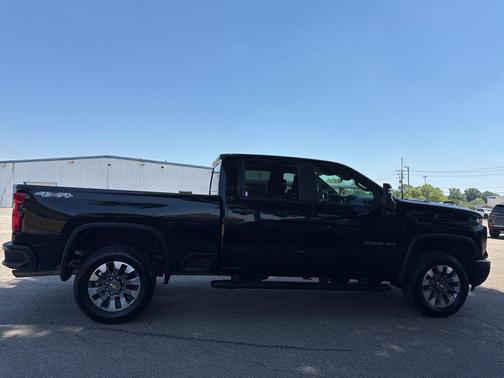 Black 2024 Chevrolet Silverado 2500 Custom