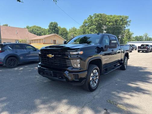 Black 2024 Chevrolet Silverado 2500 Custom