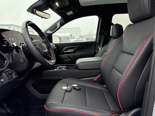 2025 Chevrolet Silverado EV RST