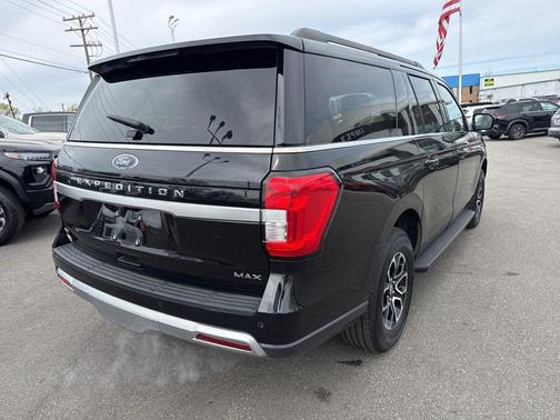 Agate Black Metallic 2024 Ford Expedition Max XLT