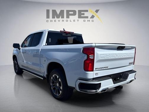 Polar White Tricoat 2026 Chevrolet Silverado 1500 High Country