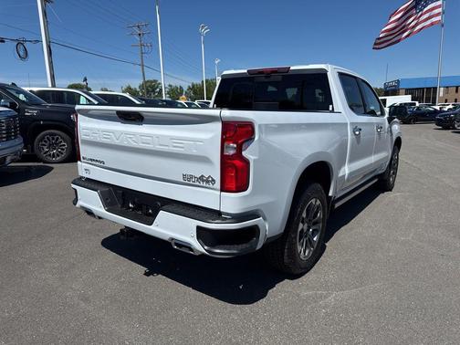 Polar White Tricoat 2026 Chevrolet Silverado 1500 High Country