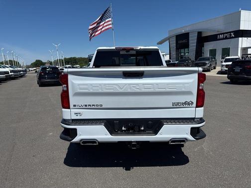 Polar White Tricoat 2026 Chevrolet Silverado 1500 High Country