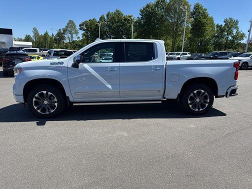 Polar White Tricoat 2026 Chevrolet Silverado 1500 High Country