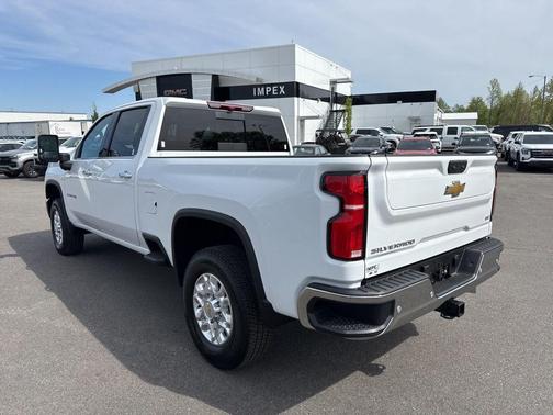 Summit White 2026 Chevrolet Silverado 2500 LTZ