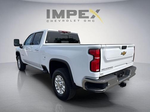 Summit White 2026 Chevrolet Silverado 2500 LTZ