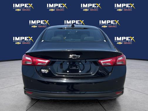 Mosaic Black Metallic 2024 Chevrolet Malibu 1LT