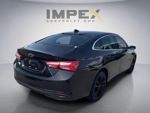 Mosaic Black Metallic 2024 Chevrolet Malibu 1LT