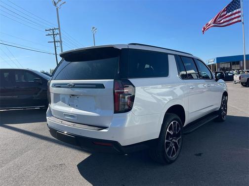 2024 Chevrolet Suburban RST