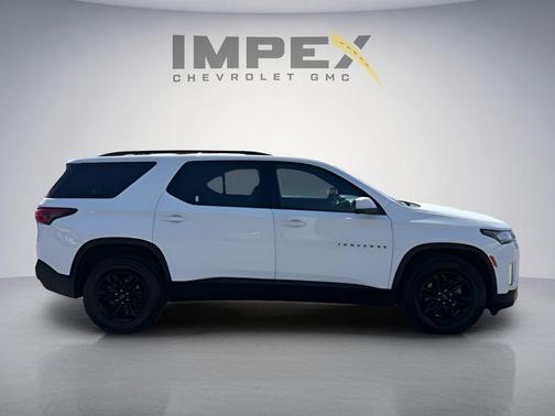 Summit White 2023 Chevrolet Traverse LT Leather