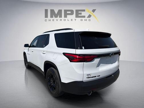 Summit White 2023 Chevrolet Traverse LT Leather
