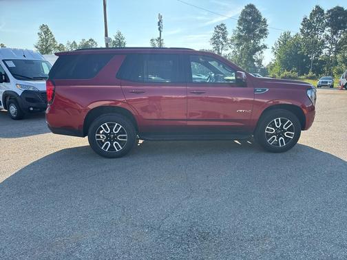 2022 GMC Yukon 4WD AT4