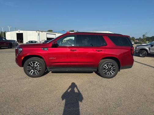 2022 GMC Yukon 4WD AT4