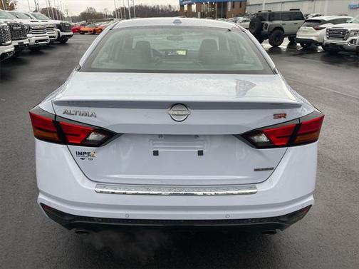 2023 Nissan Altima SR VC-Turbo FWD