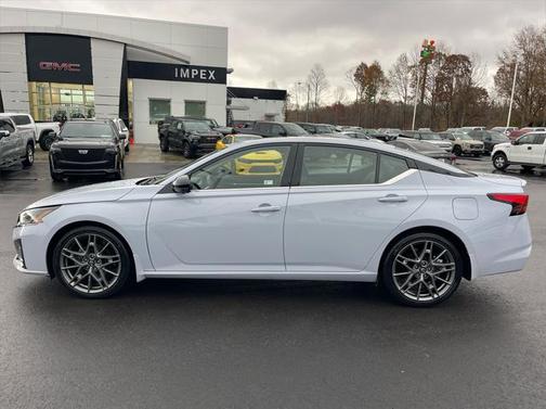2023 Nissan Altima SR VC-Turbo FWD