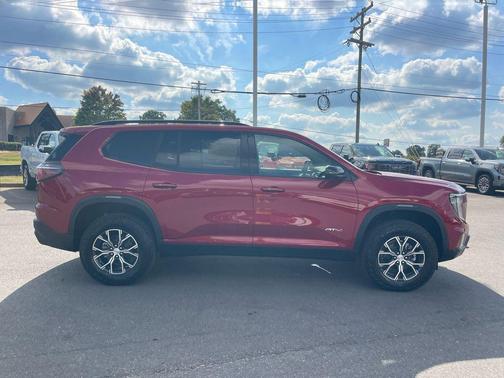 2025 GMC Acadia AWD AT4