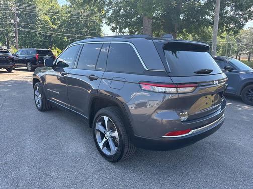 Baltic Gray Metallic Clearcoat 2024 Jeep Grand Cherokee Limited