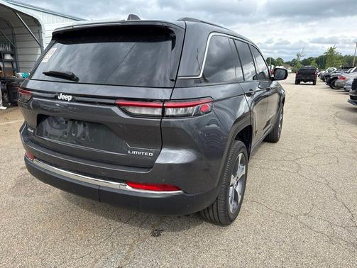 Baltic Gray Metallic Clearcoat 2024 Jeep Grand Cherokee Limited