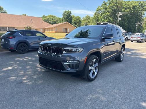Baltic Gray Metallic Clearcoat 2024 Jeep Grand Cherokee Limited