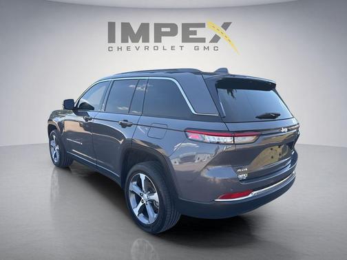 Baltic Gray Metallic Clearcoat 2024 Jeep Grand Cherokee Limited