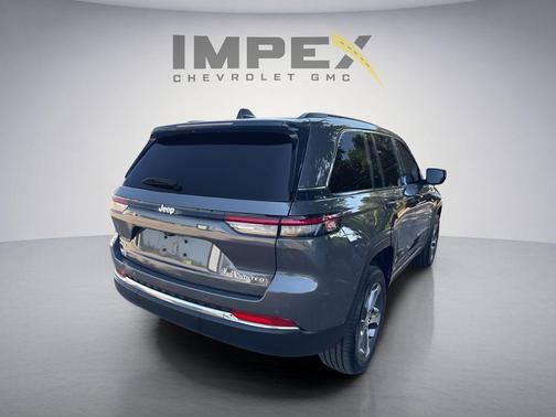 Baltic Gray Metallic Clearcoat 2024 Jeep Grand Cherokee Limited