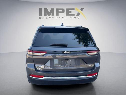 Baltic Gray Metallic Clearcoat 2024 Jeep Grand Cherokee Limited