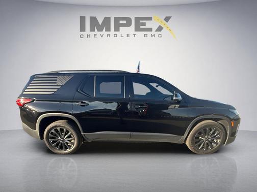 Mosaic Black Metallic 2023 Chevrolet Traverse RS