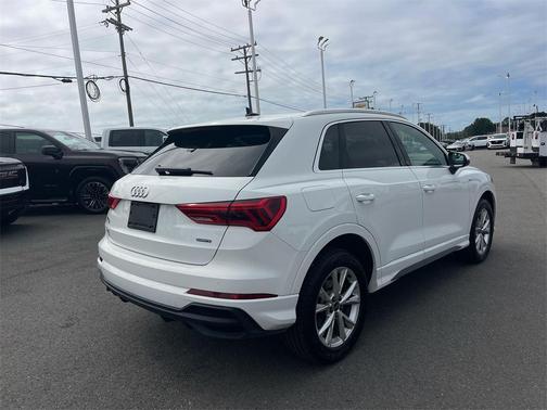 2023 Audi Q3 Premium 45 TFSI S line quattro Tiptronic