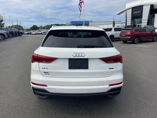 2023 Audi Q3 Premium 45 TFSI S line quattro Tiptronic