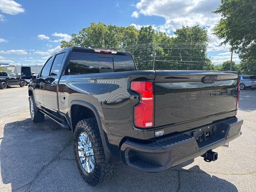Black 2026 Chevrolet Silverado 2500 High Country