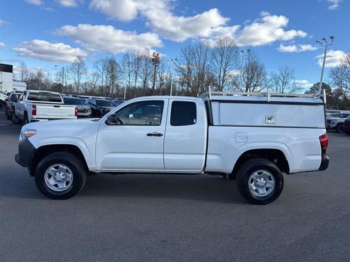2022 Toyota Tacoma SR