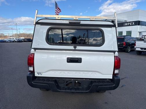 2022 Toyota Tacoma SR