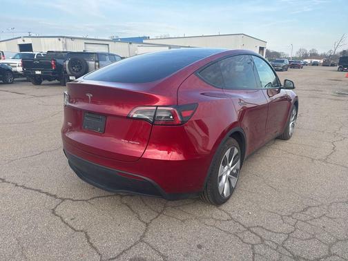 2024 Tesla Model Y Long Range Dual Motor All-Wheel Drive