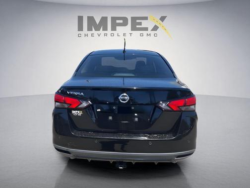 Super Black 2020 Nissan Versa 1.6 S