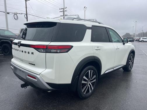 2024 Nissan Pathfinder Platinum FWD