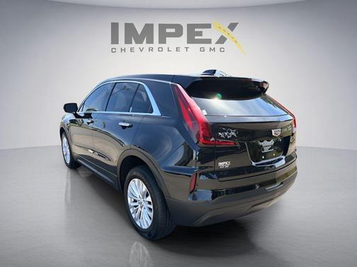 Stellar Black Metallic 2024 Cadillac XT4 Luxury