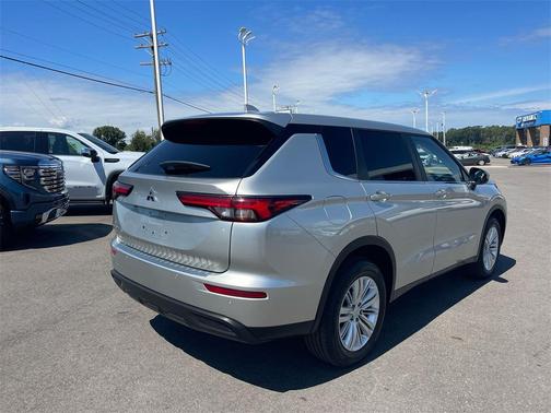 2024 Mitsubishi Outlander ES 2.5 S-AWC