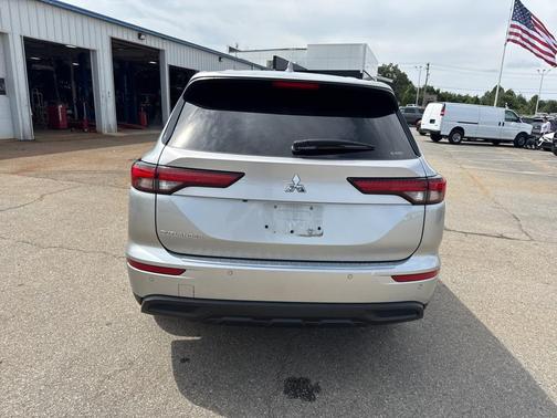 2024 Mitsubishi Outlander ES 2.5 S-AWC