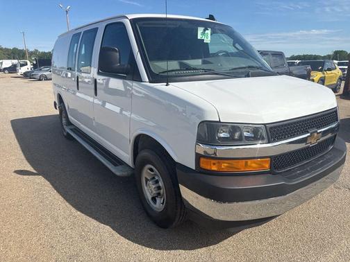Summit White 2024 Chevrolet Express 2500 LT