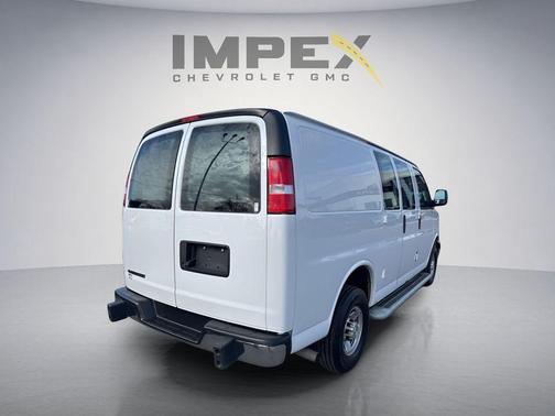 Summit White 2024 Chevrolet Express 2500 LT