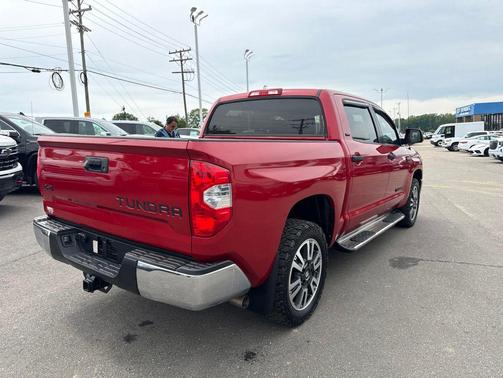 Barcelona Red Metallic 2017 Toyota Tundra SR5